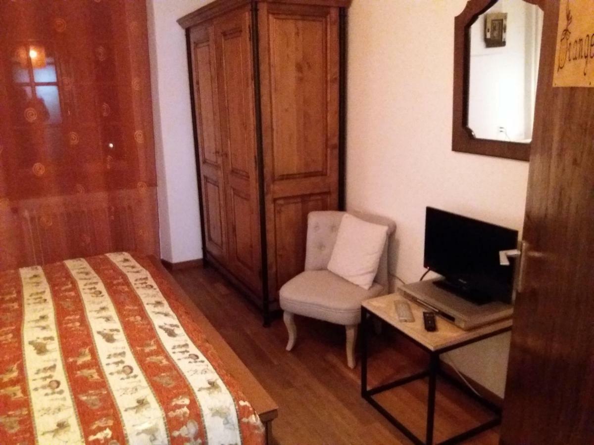 Chambres D'Hotes Chez Pierrot Et Flo Vugelles-La Mothe Екстериор снимка